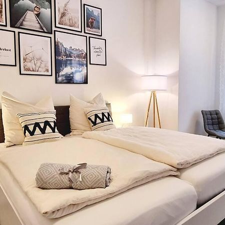 Stadtgarten-Studios - Im Zentrum Mit Parkplatz Вайнгартен Екстериор снимка