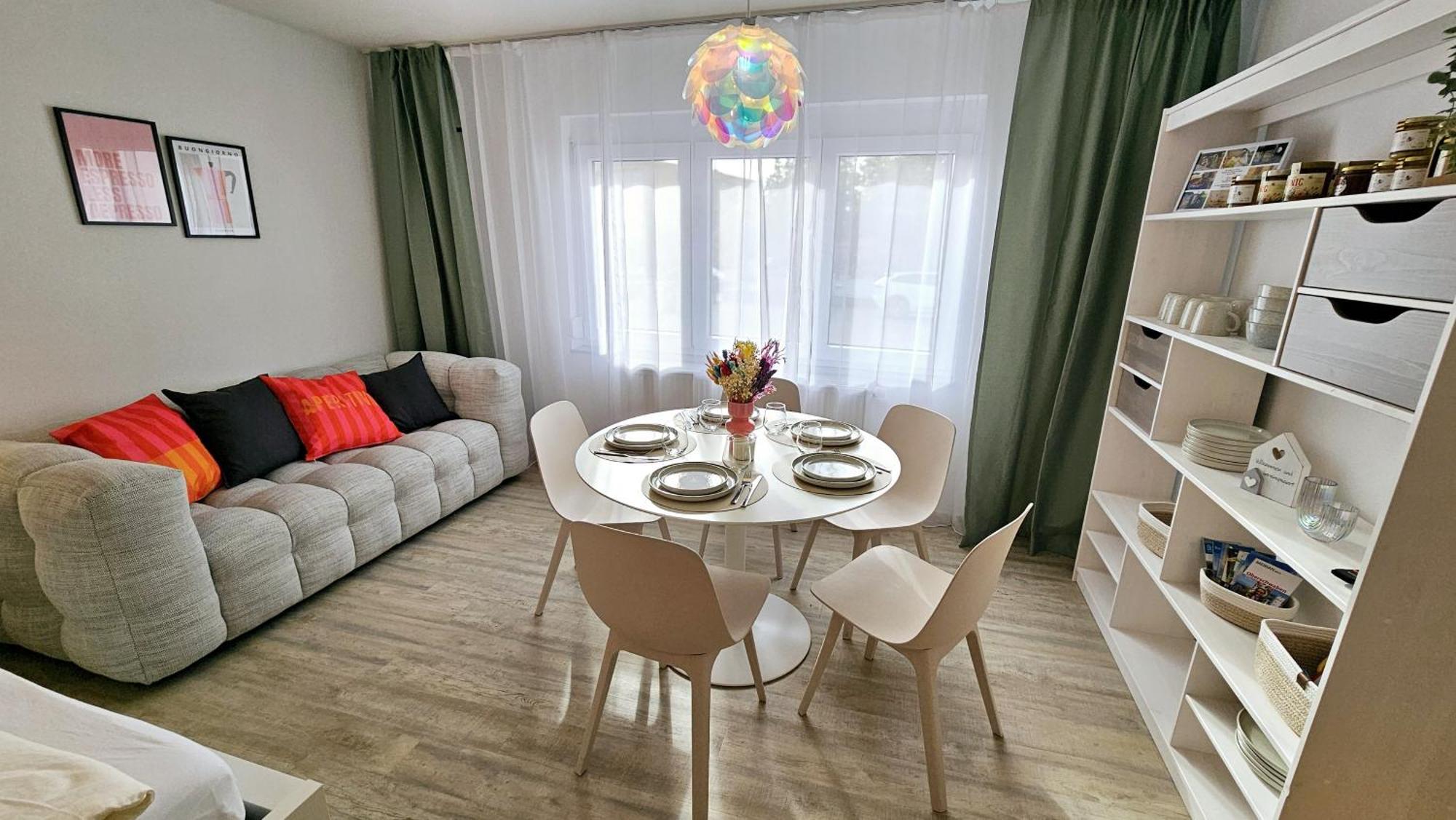 Stadtgarten-Studios - Im Zentrum Mit Parkplatz Вайнгартен Екстериор снимка