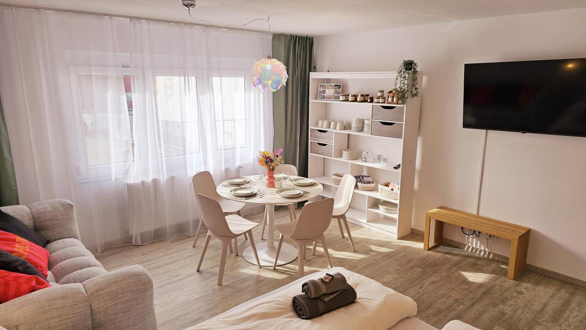 Stadtgarten-Studios - Im Zentrum Mit Parkplatz Вайнгартен Екстериор снимка